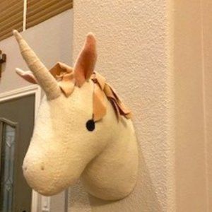 Hang-on-the-wall Unicorn